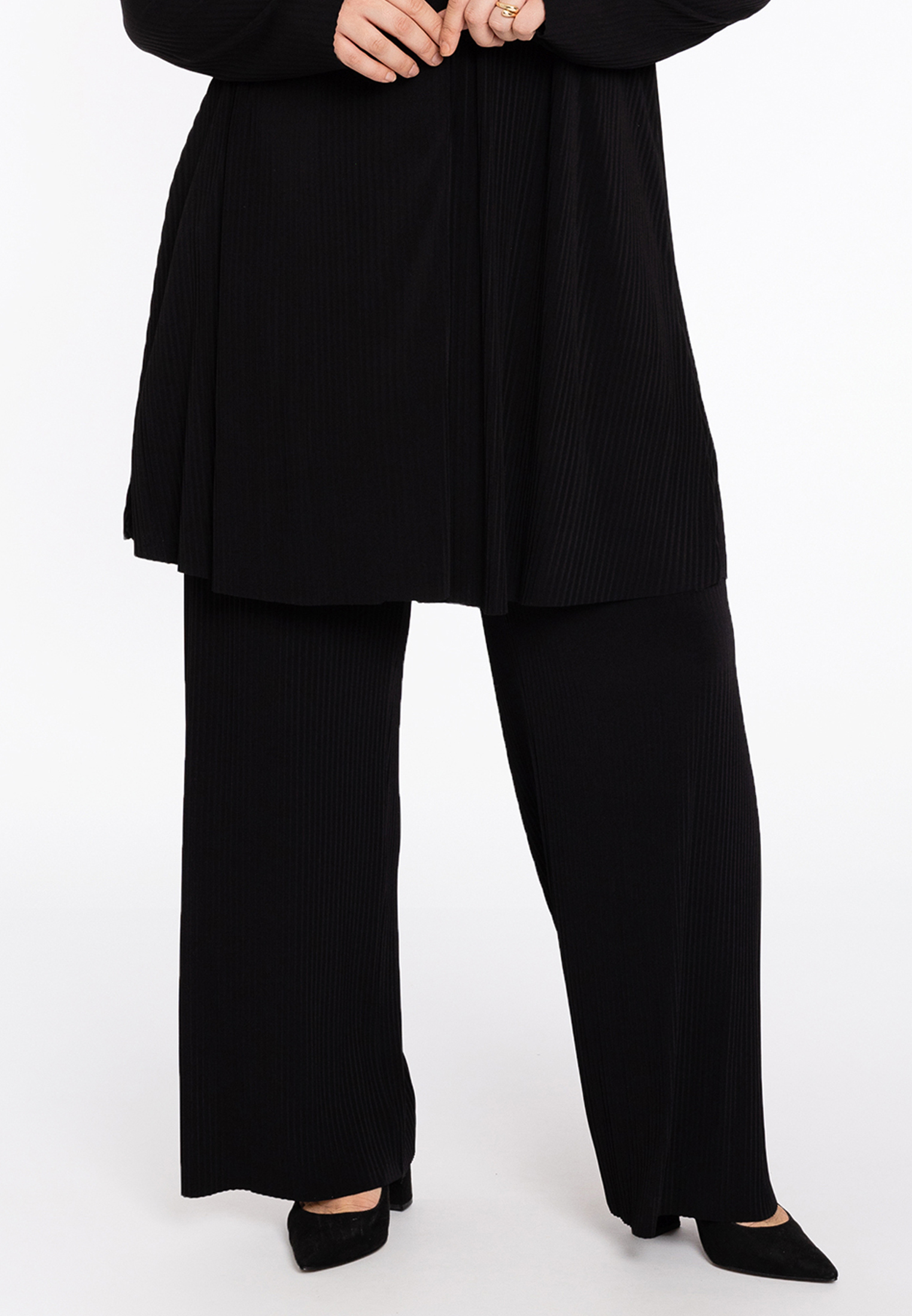 Pantalon avec une ceinture élastique, YOEK