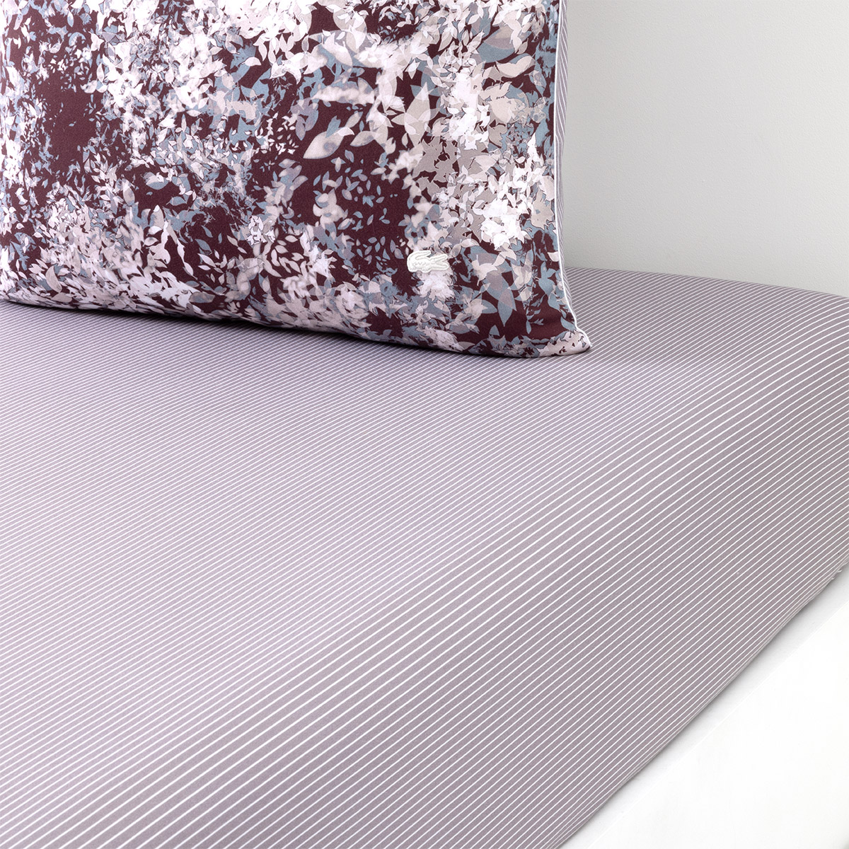 Drap housse en satin de coton lavé, L OMBRE, LACOSTE HOME