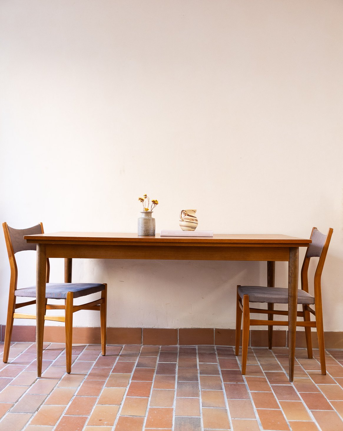 Table à manger scandinave Karla N°1251 - Bon état, DEBONGOUT