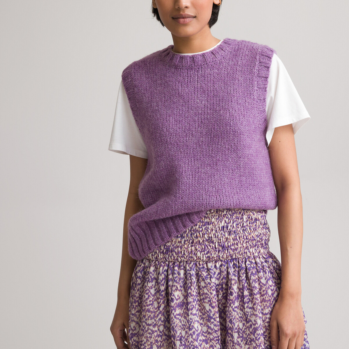 Recycled sleeveless jumper with crew 