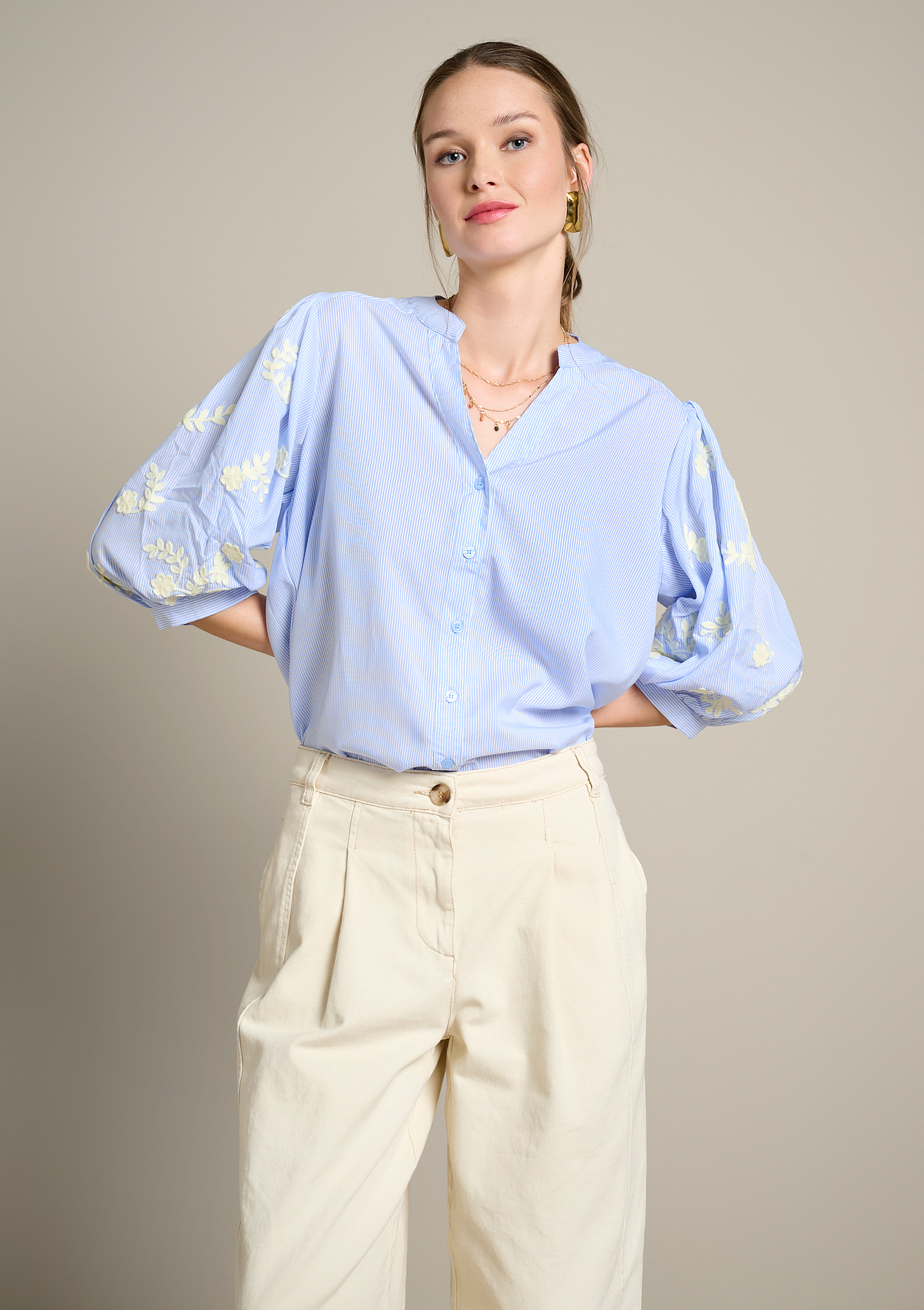 Chemise à manches brodées, LOLALIZA