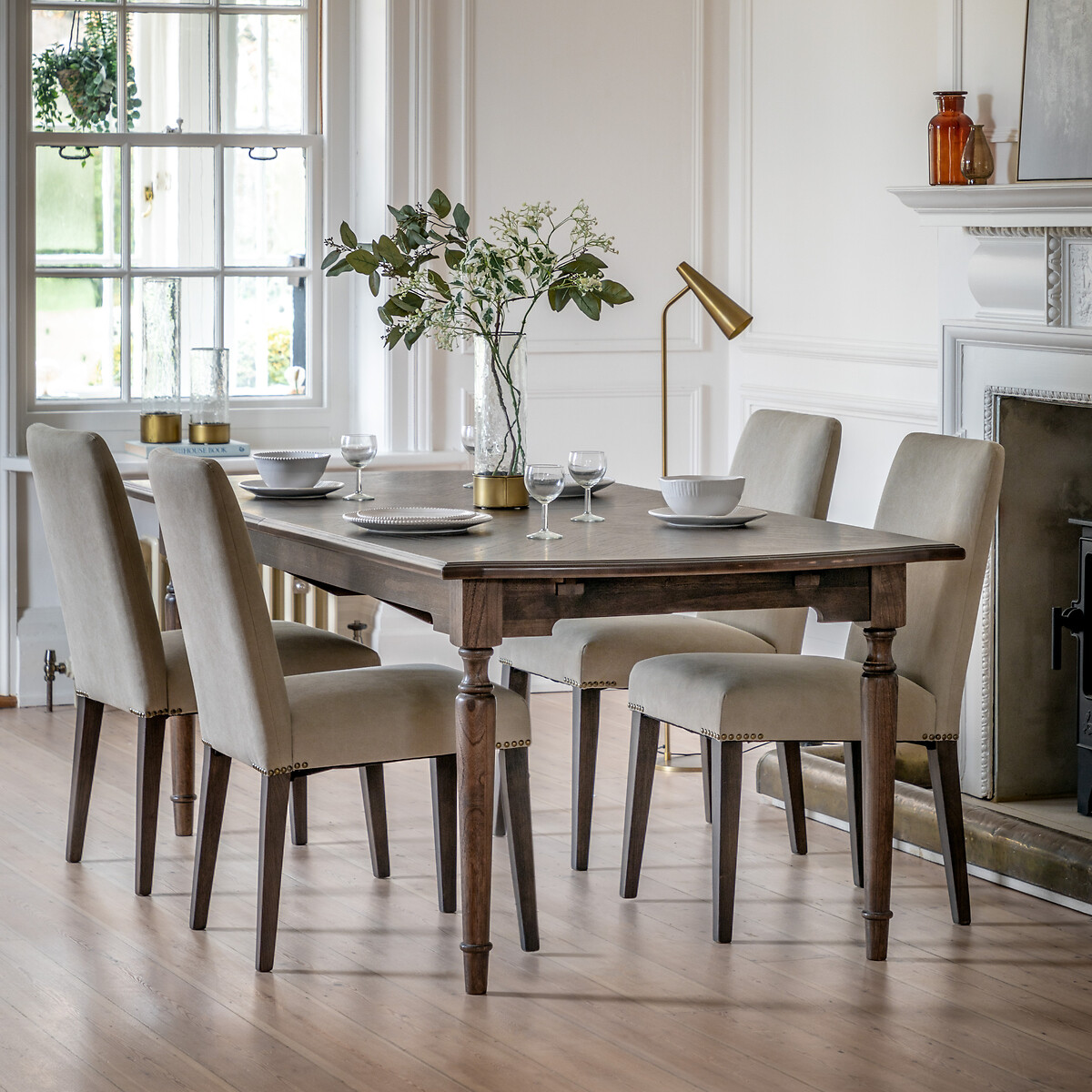 Meford Antique Wood Extendable Dining Table (Seats 6-8), ÉDITÉ
