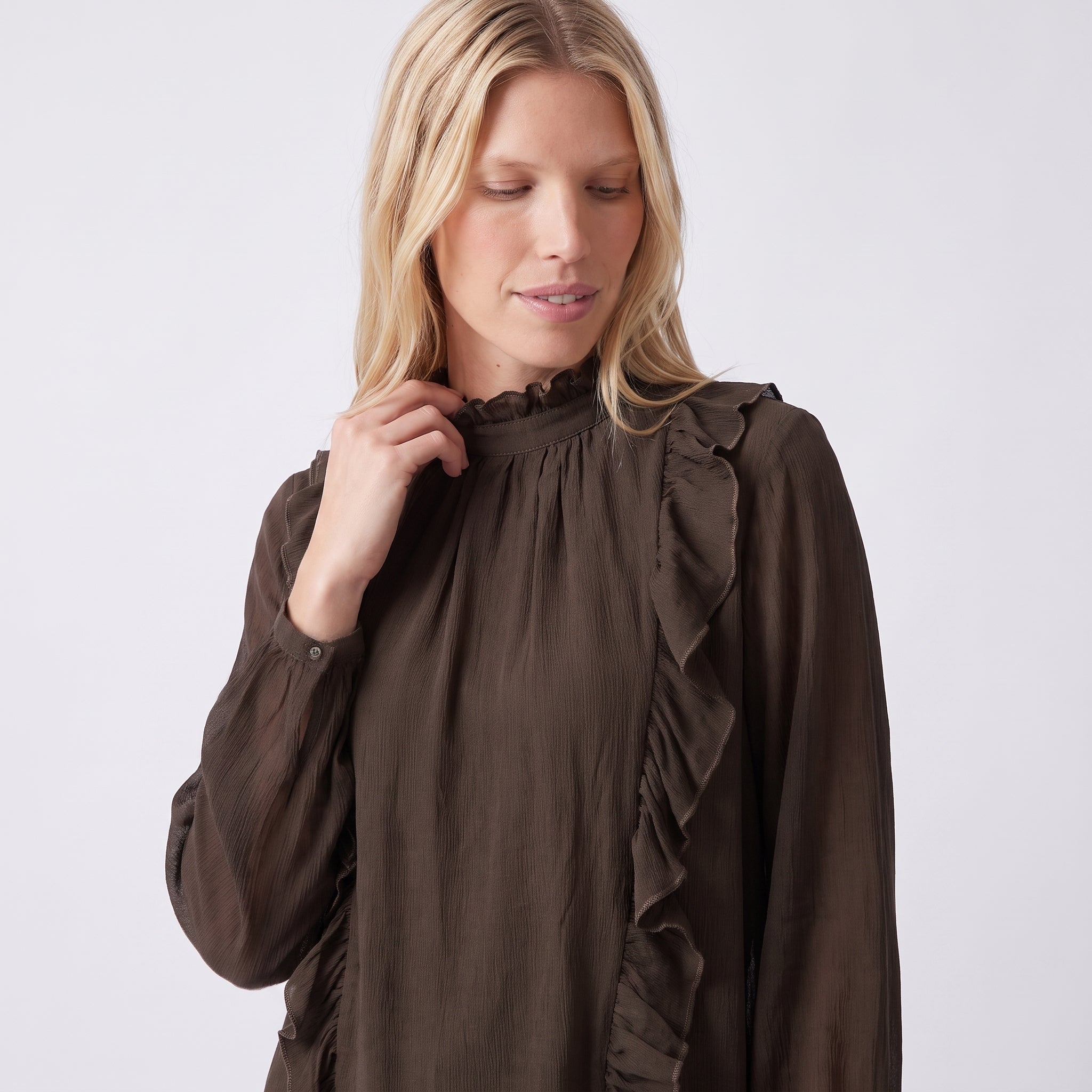 Blouse fluide avec détails volantés et col montant ELALYS, ARTLOVE