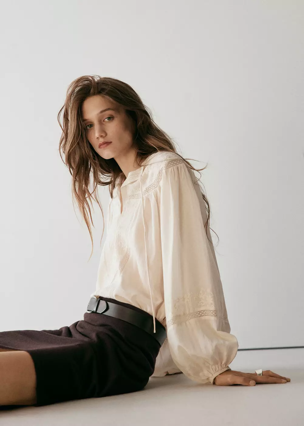Blouse manches bouffantes brodée, MANGO