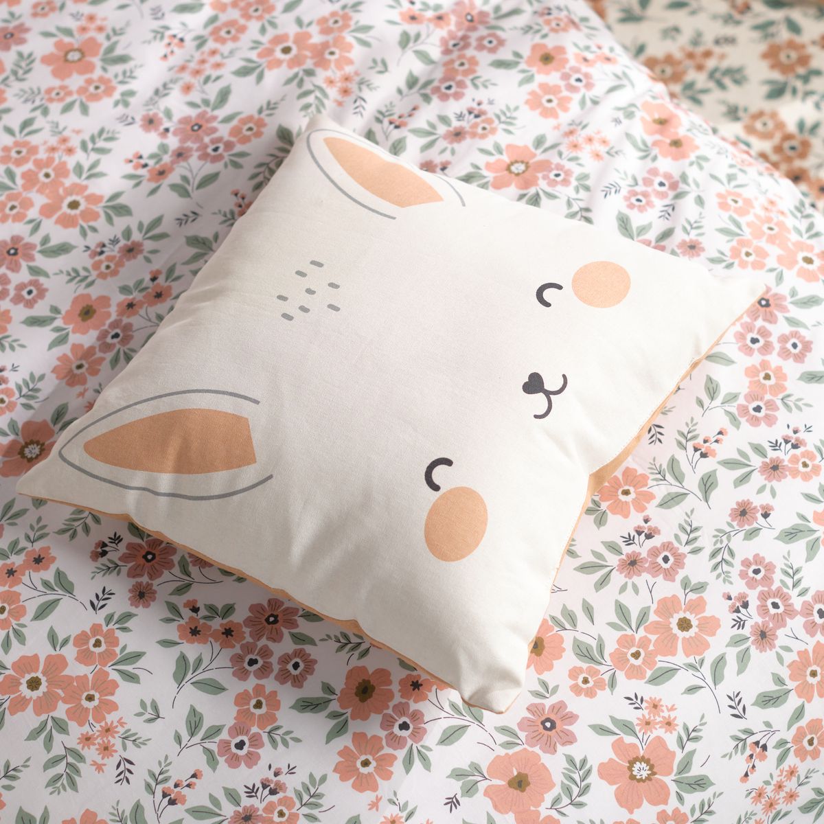 Coussin imprimé animalier coton FUNNY LAPIN, TODAY