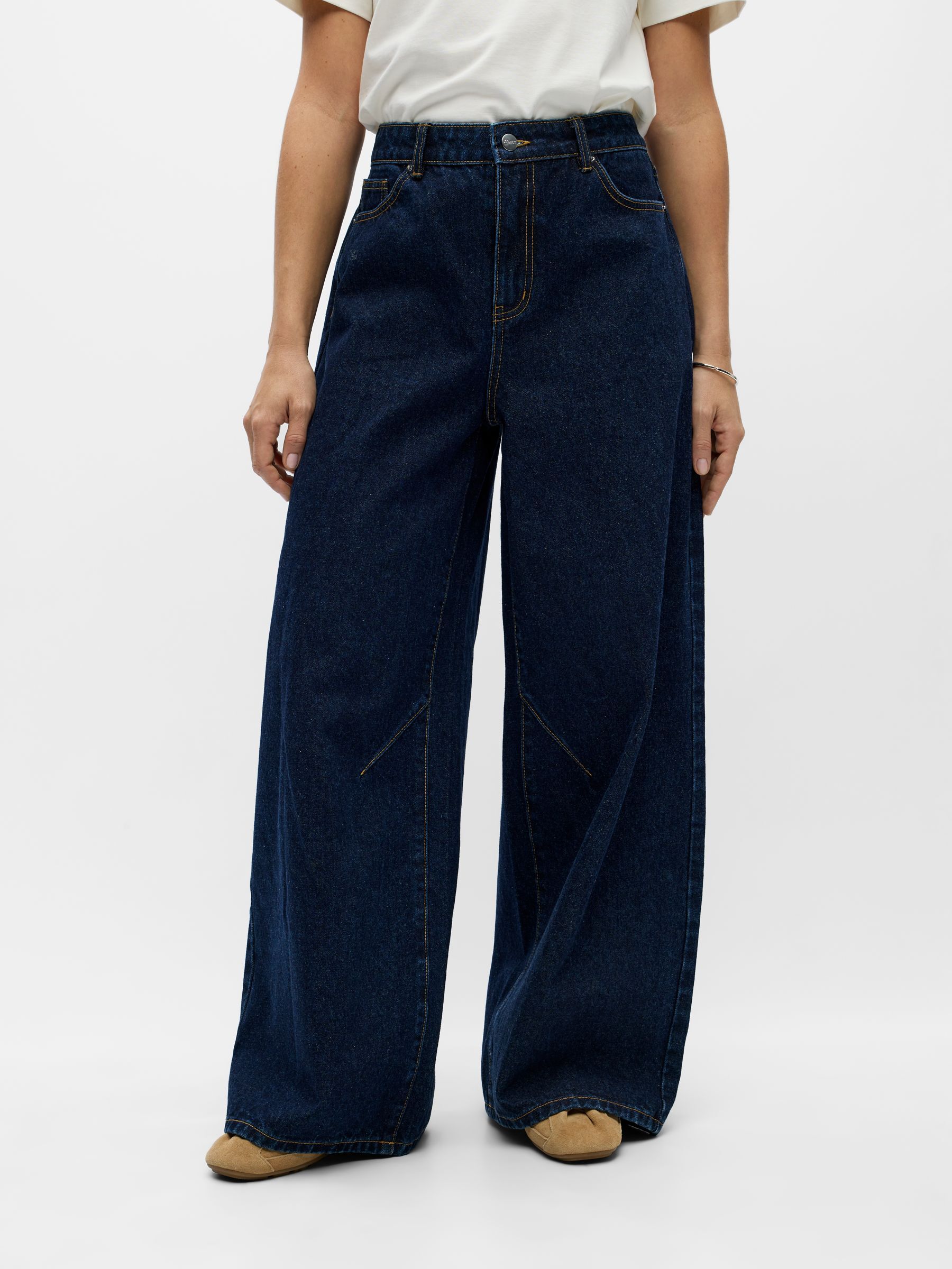 Jean Large, OBJECT