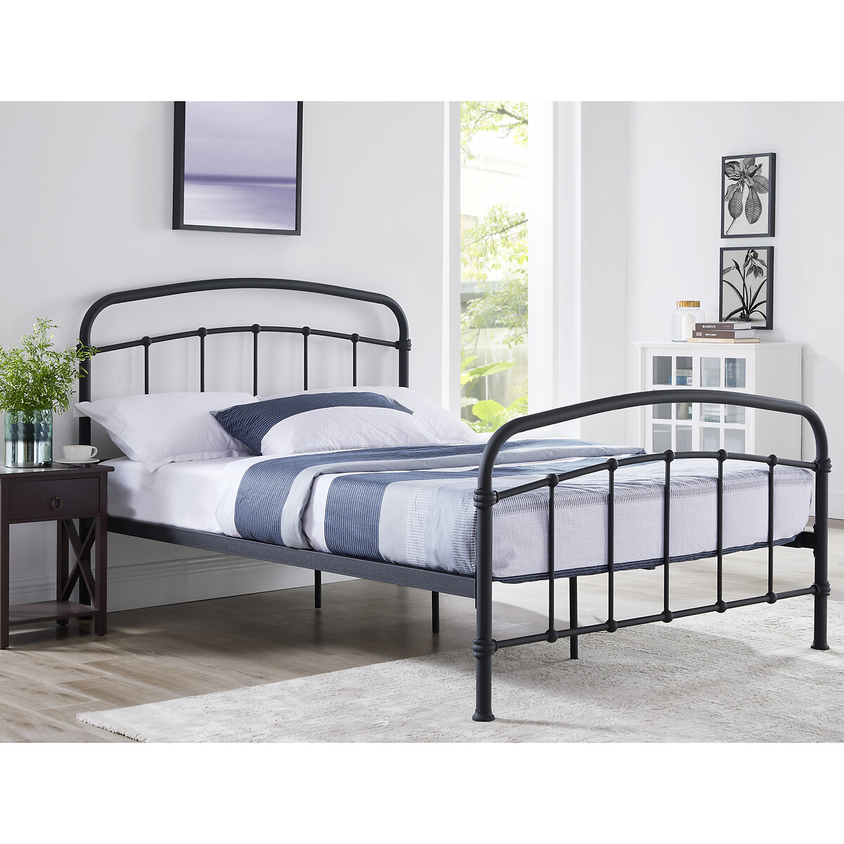 Black metal industrial 2024 bed frame