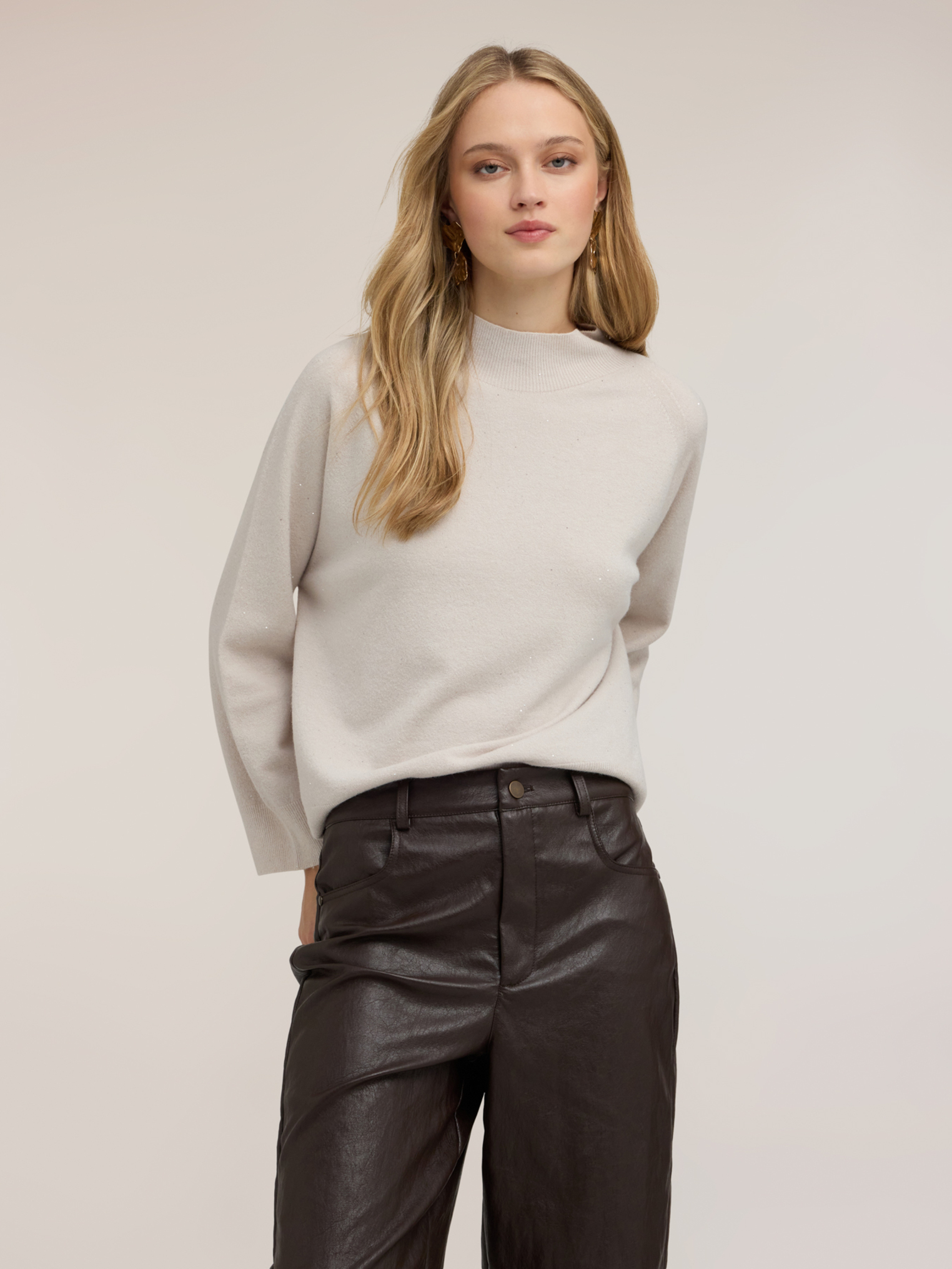 Pull col roulé avec paillettes, MOTIVI