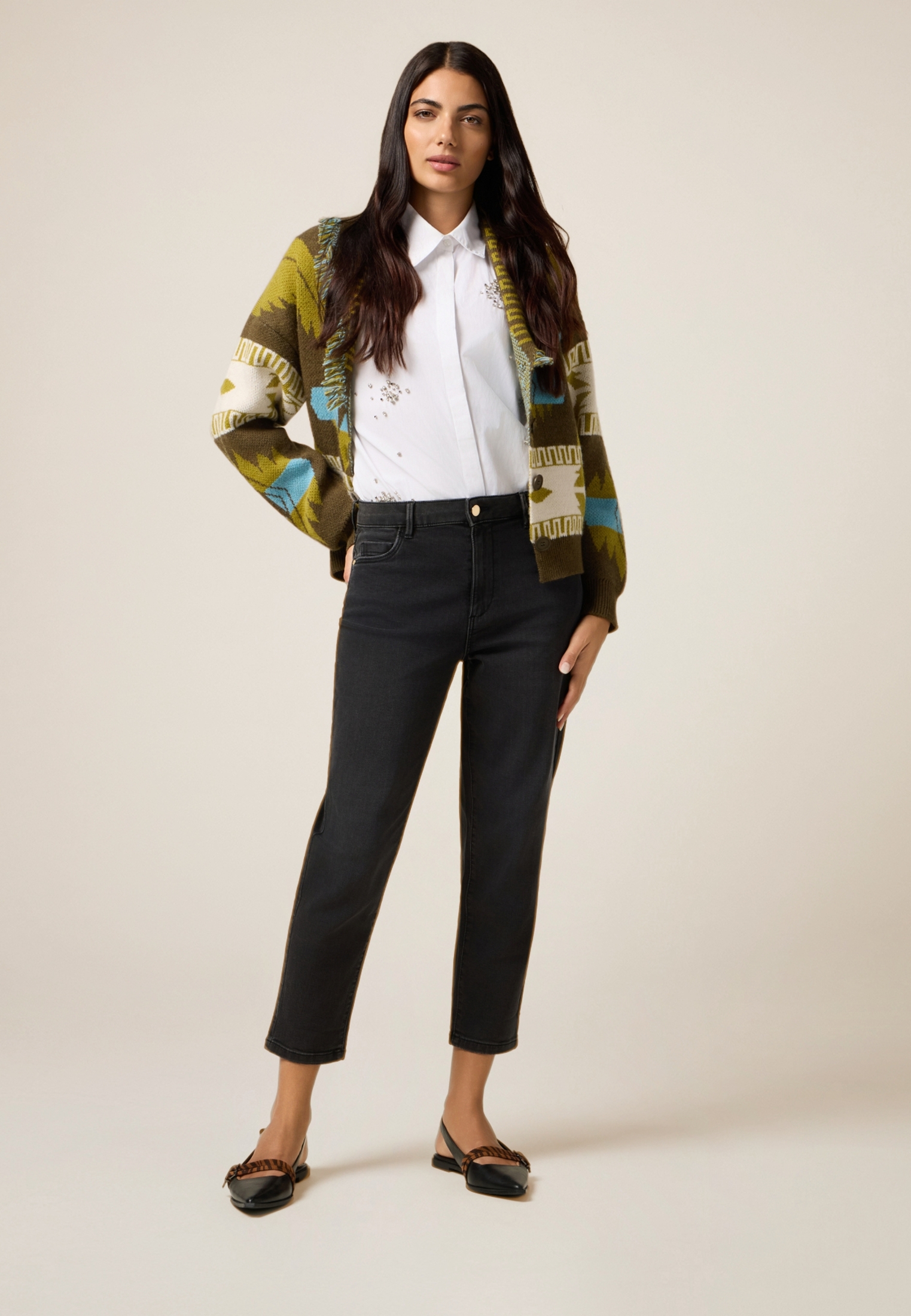 Jean boyslim noir, OLTRE