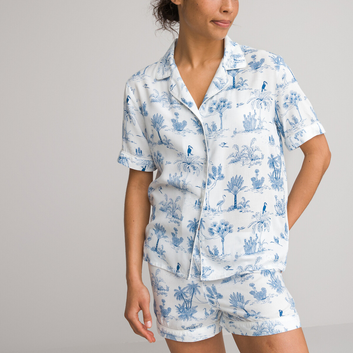 Short Pyjamas in Toile de Jouy Print