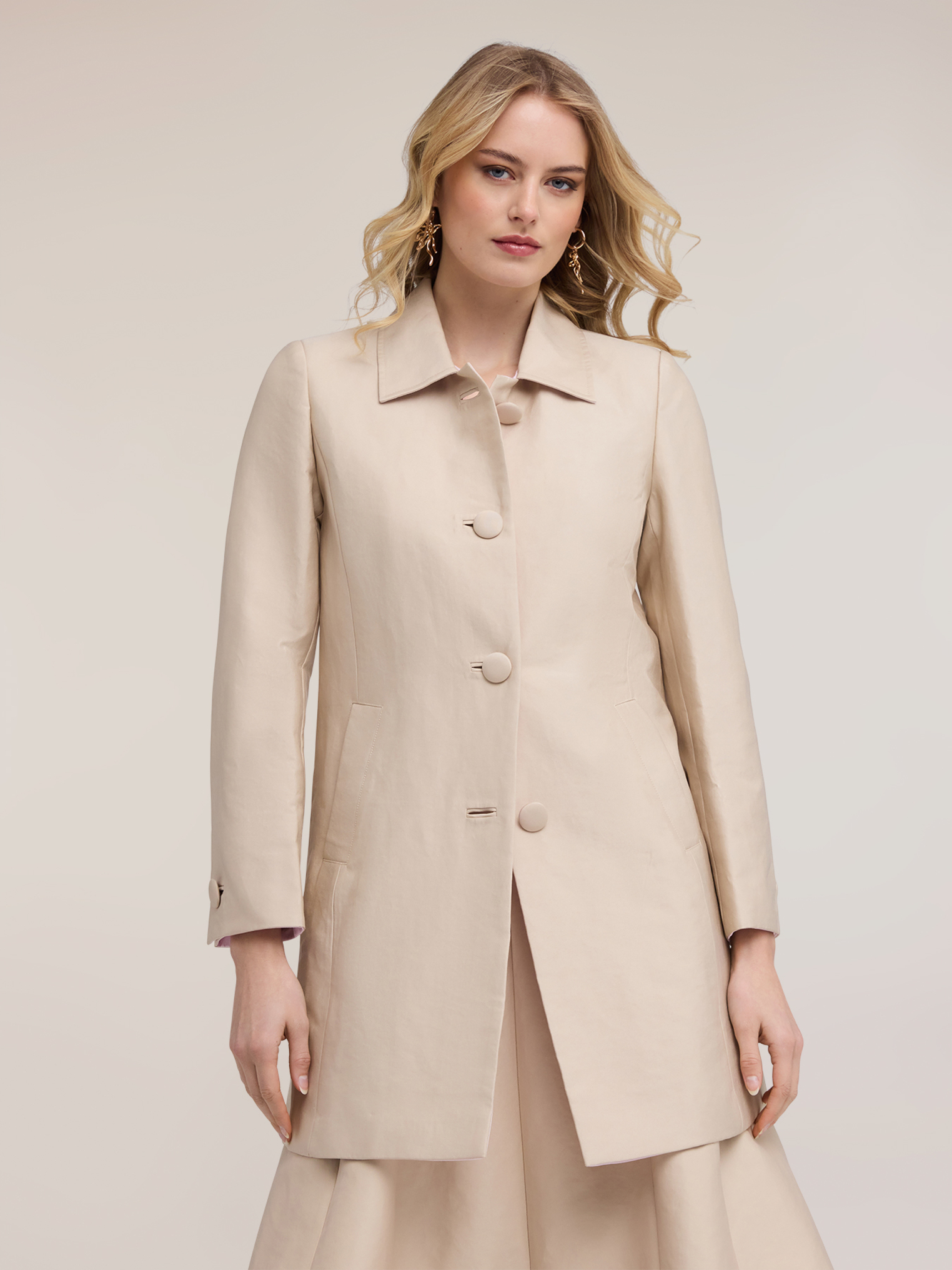 Manteau, MOTIVI