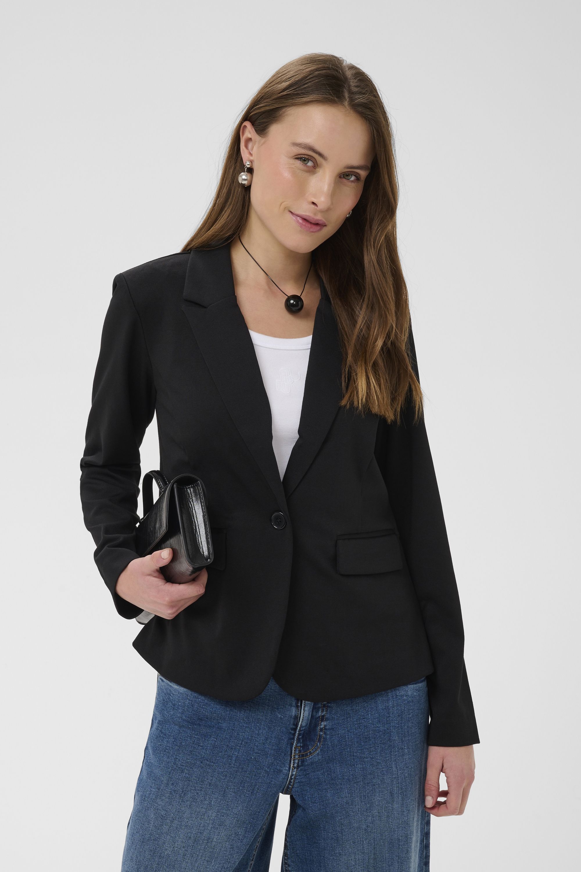 Suit, CULTURE