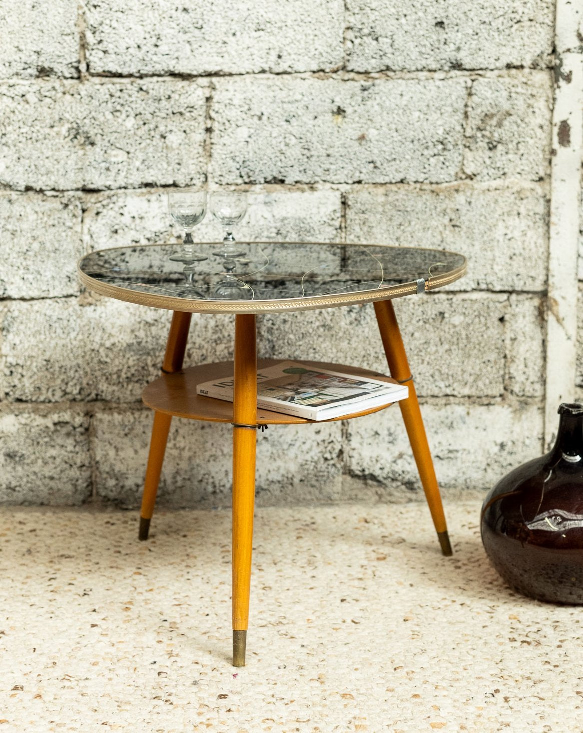 Table basse aux motifs triangulaires Donna N°1117 - Bon état, DEBONGOUT