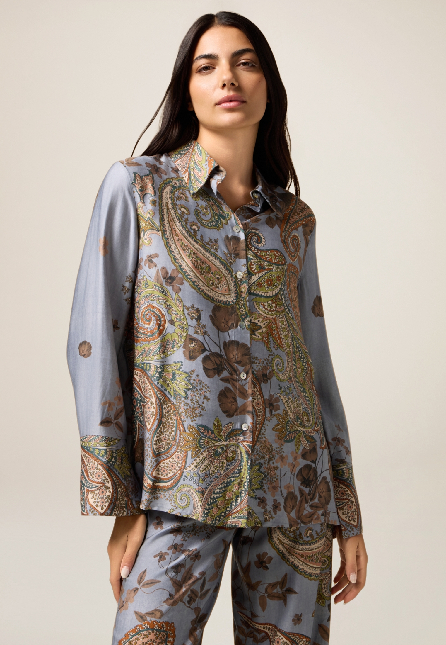 Chemise fantaisie, OLTRE