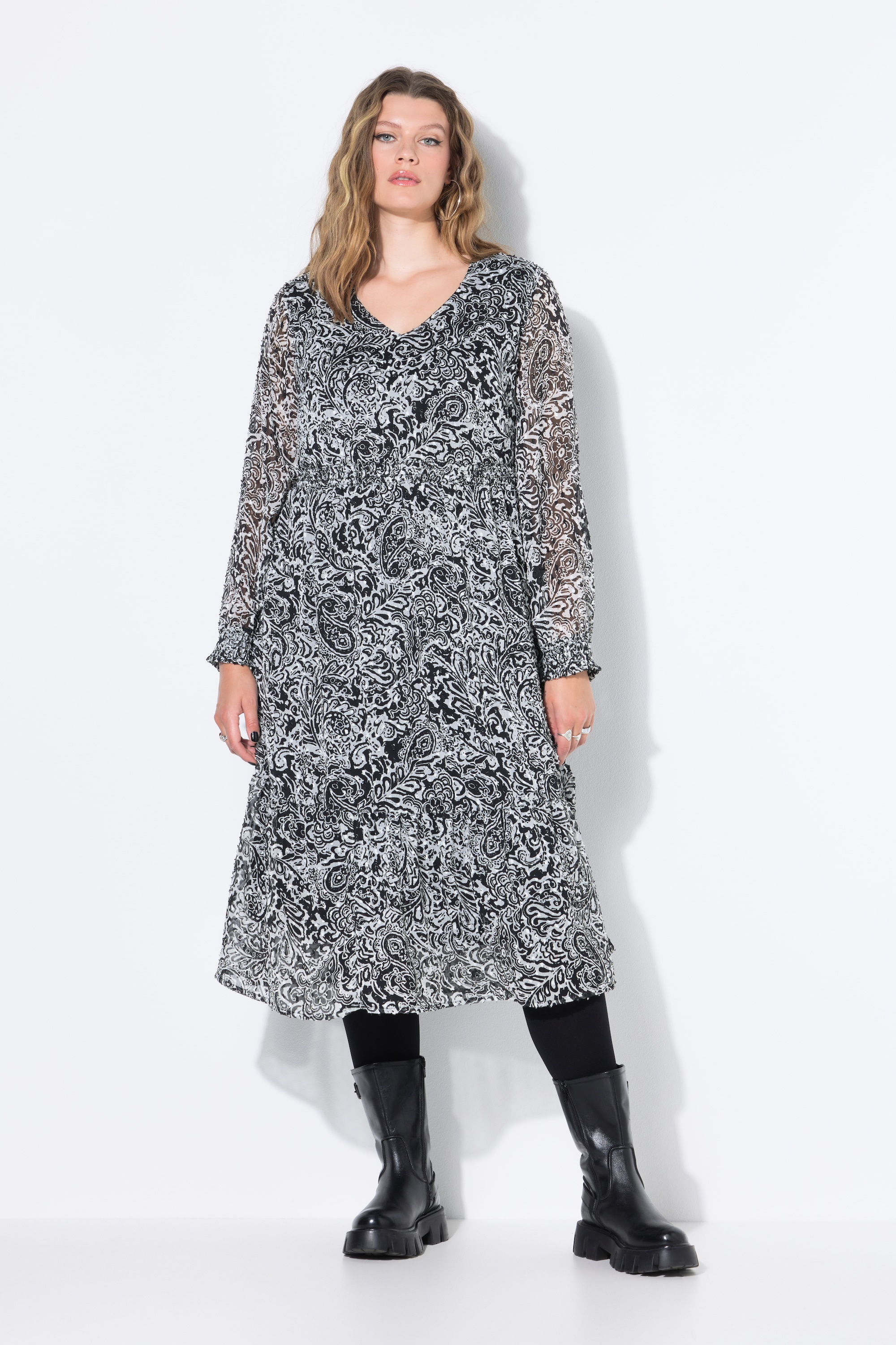 Robe midi évasée, texture et motif cachemire, STUDIO UNTOLD