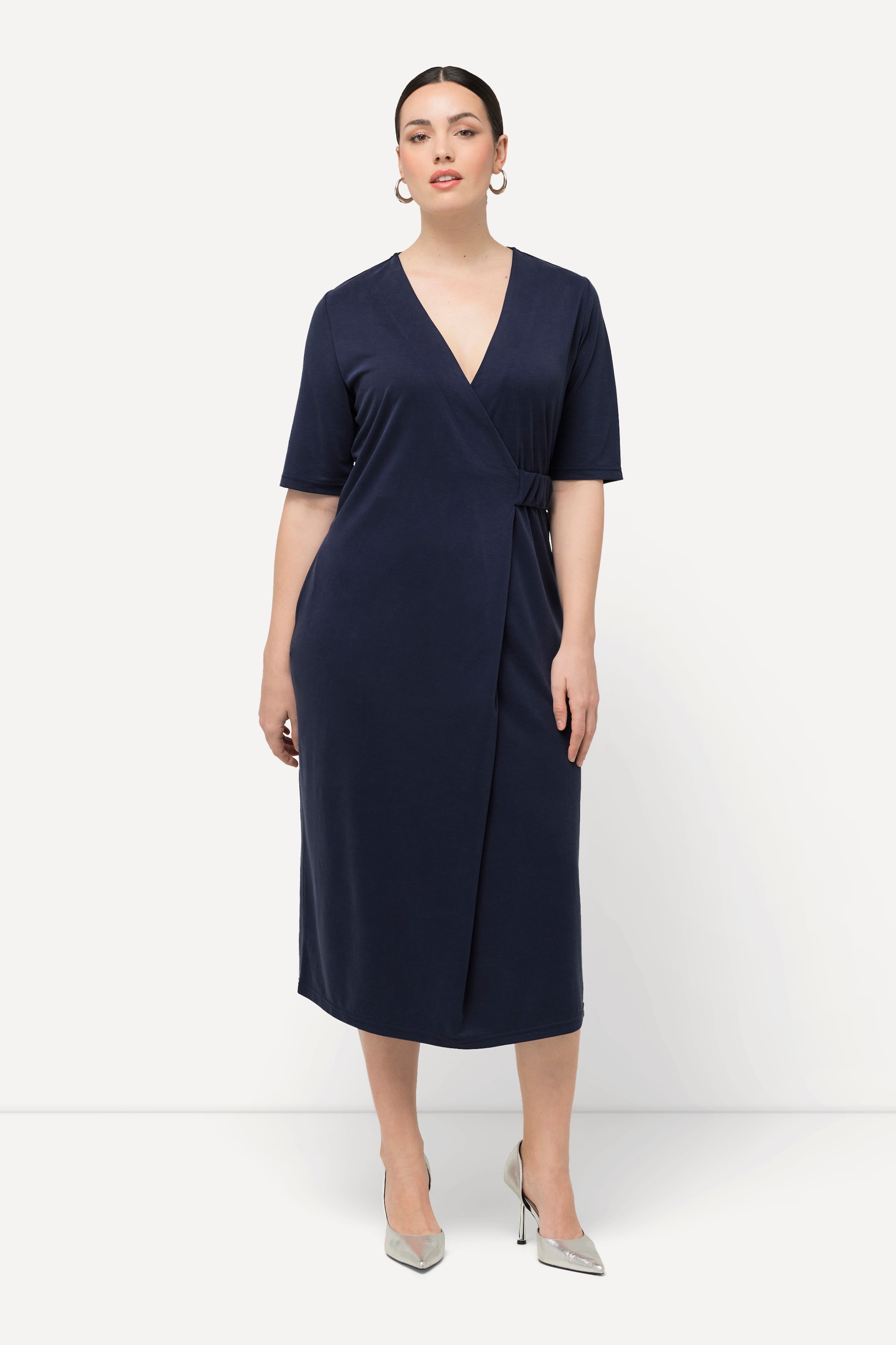 Robe midi avec poches et manches courtes., ULLA POPKEN