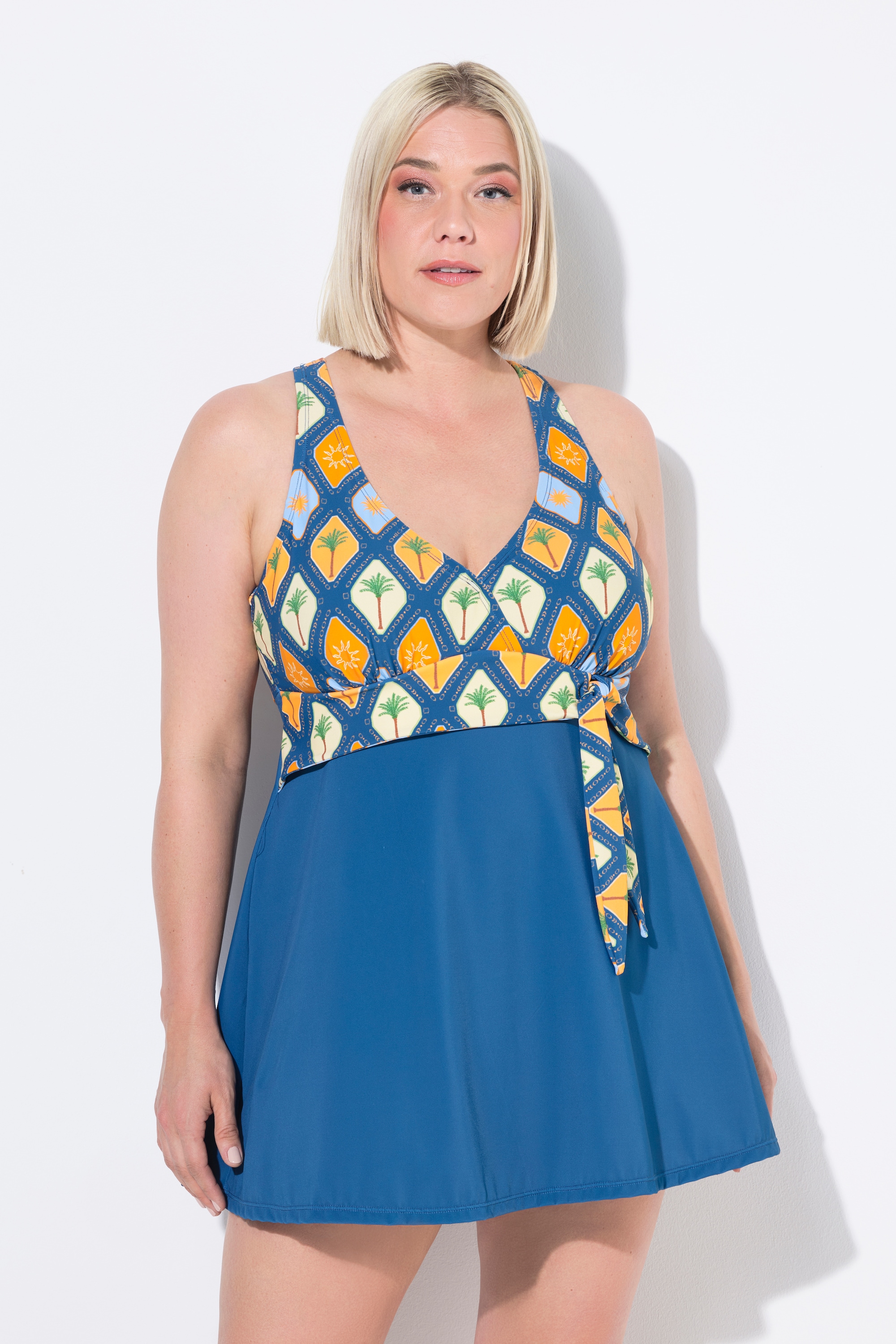 Robe de bain à bonnets souples. Bretelles, ULLA POPKEN