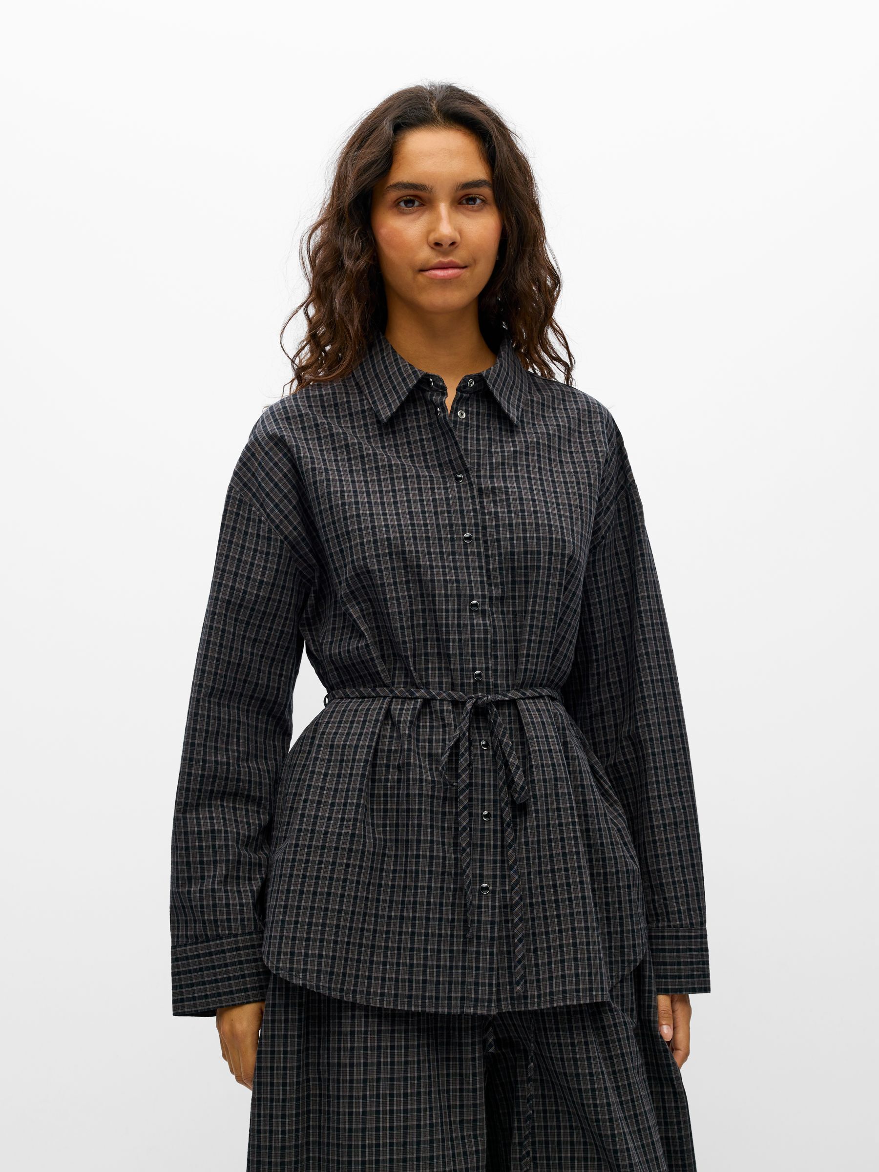 Chemise À Carreaux, OBJECT
