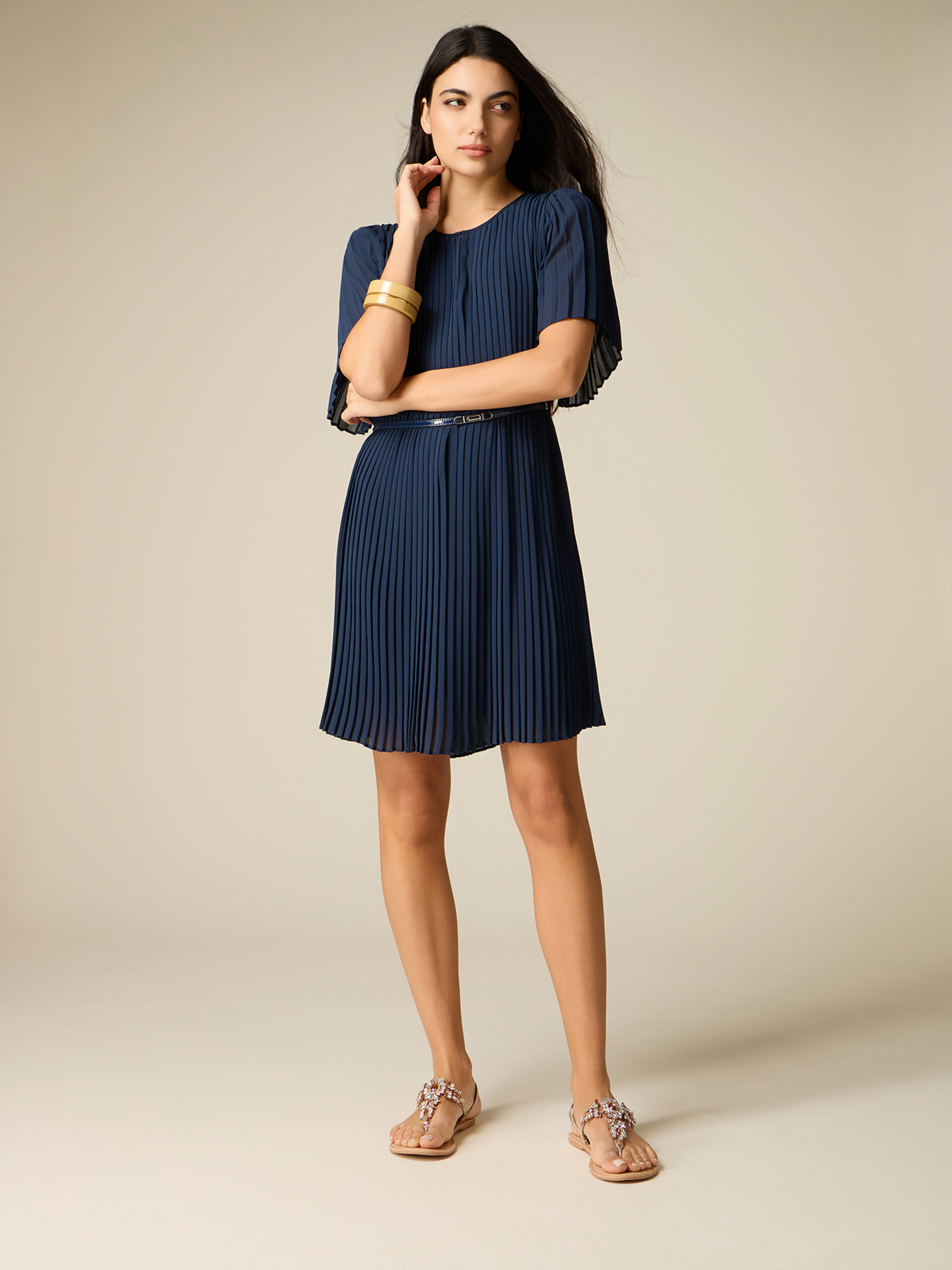 Robe courte avec travail plissé intégral, OLTRE