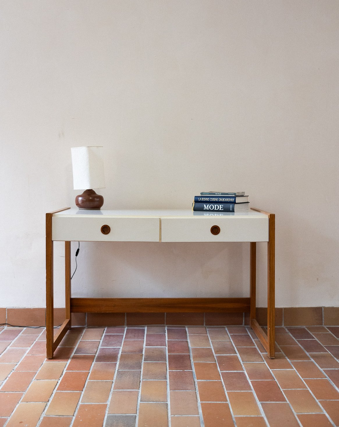 Bureau bicolore Yvan N°551 - Bon état, DEBONGOUT