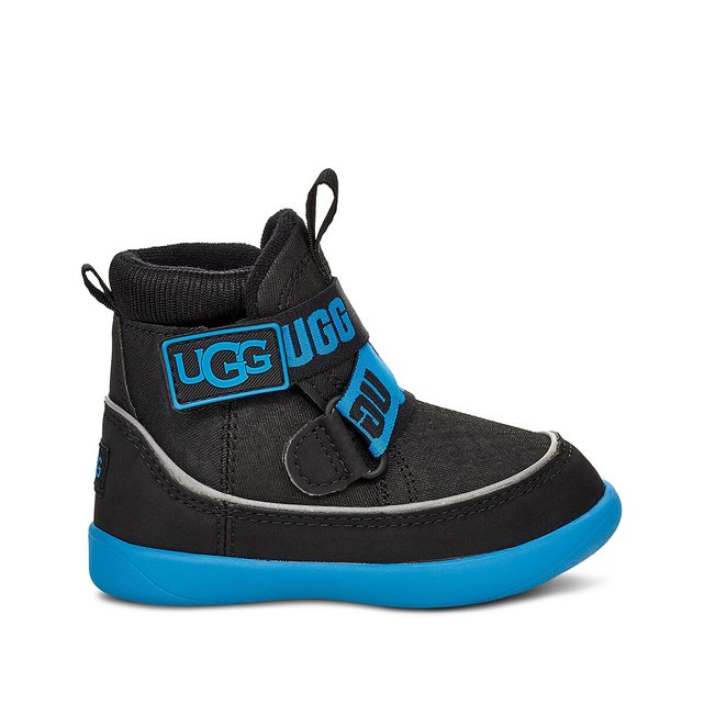 black ugg shoes