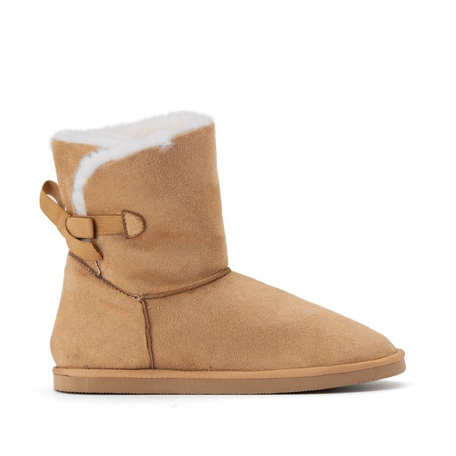 flat fur lined boots