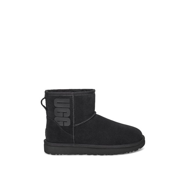 plain black ugg boots