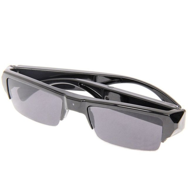 1 paire de lunettes de soleil Espion 1 paire de lunettes de soleil Espion