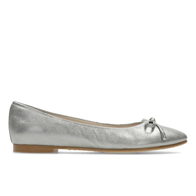 clarks pumps silver