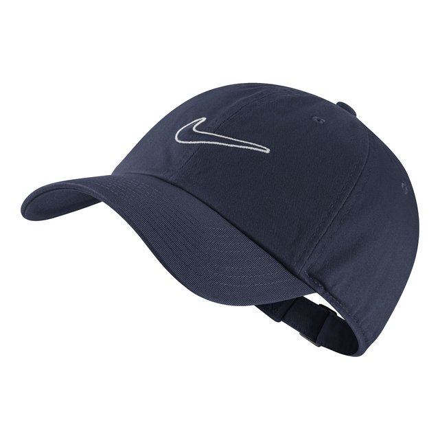 nike swoosh cap with embroidered logo in black