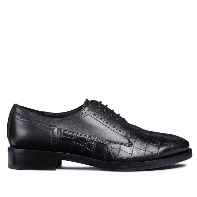 brogues and derbies