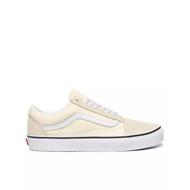 white vans trainers