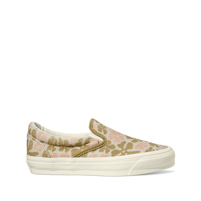 Slip on vans on sale gold