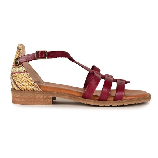 pataugas sandales