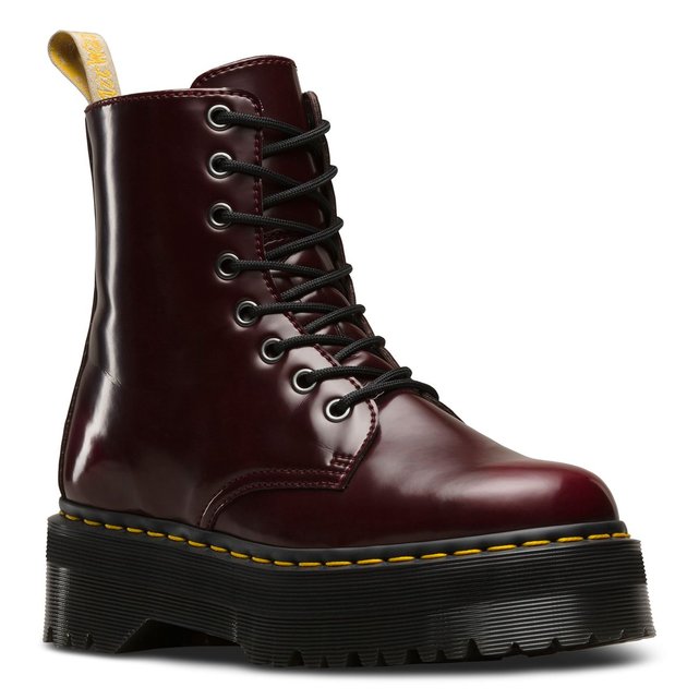 lacets rouges doc martens