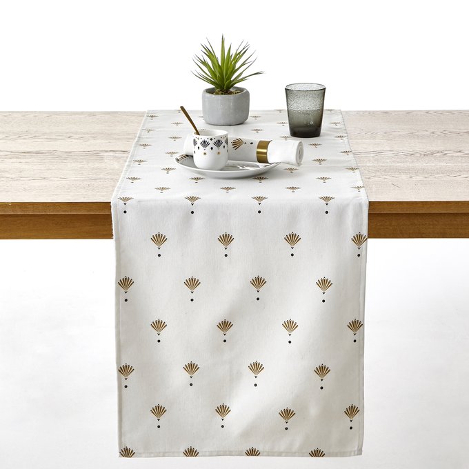small table runner for coffee table