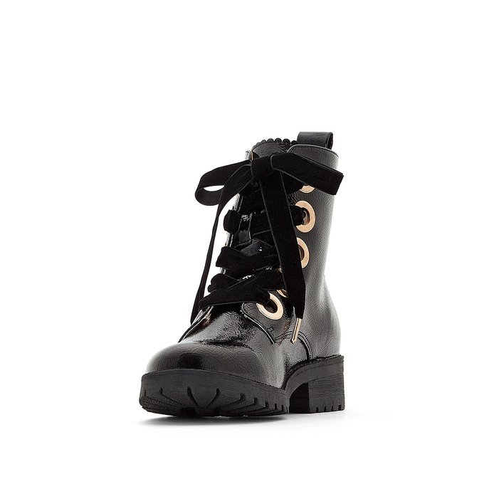 bottines gros oeillets
