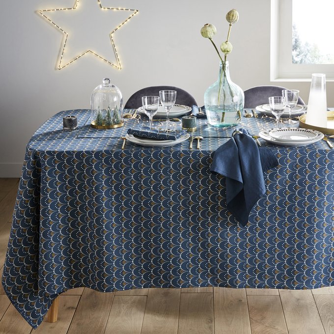stain resistant tablecloth