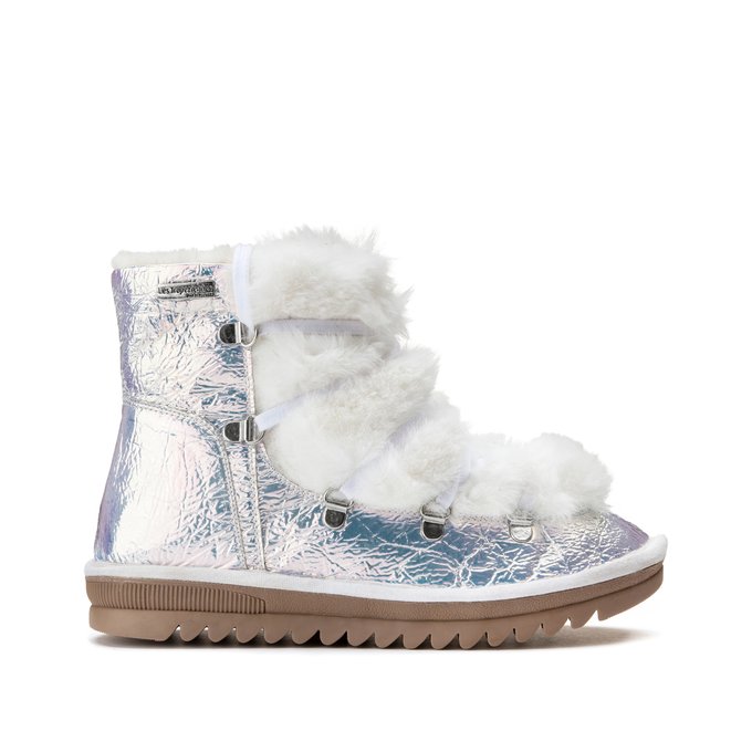 white fur lined boots