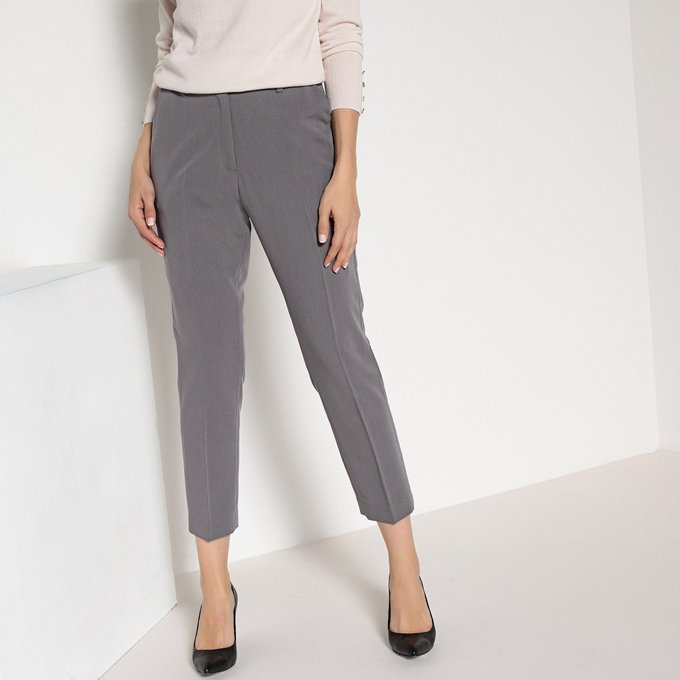grey ankle grazer jeans