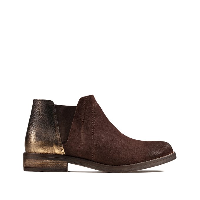 brown clarks ankle boots