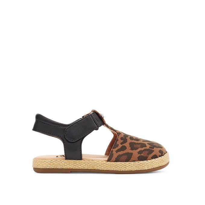 brown ugg sandals