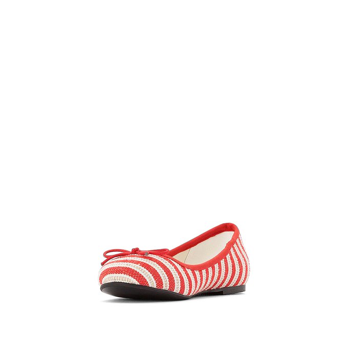 red ballet pumps