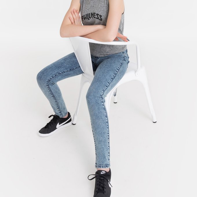 snow wash jeans