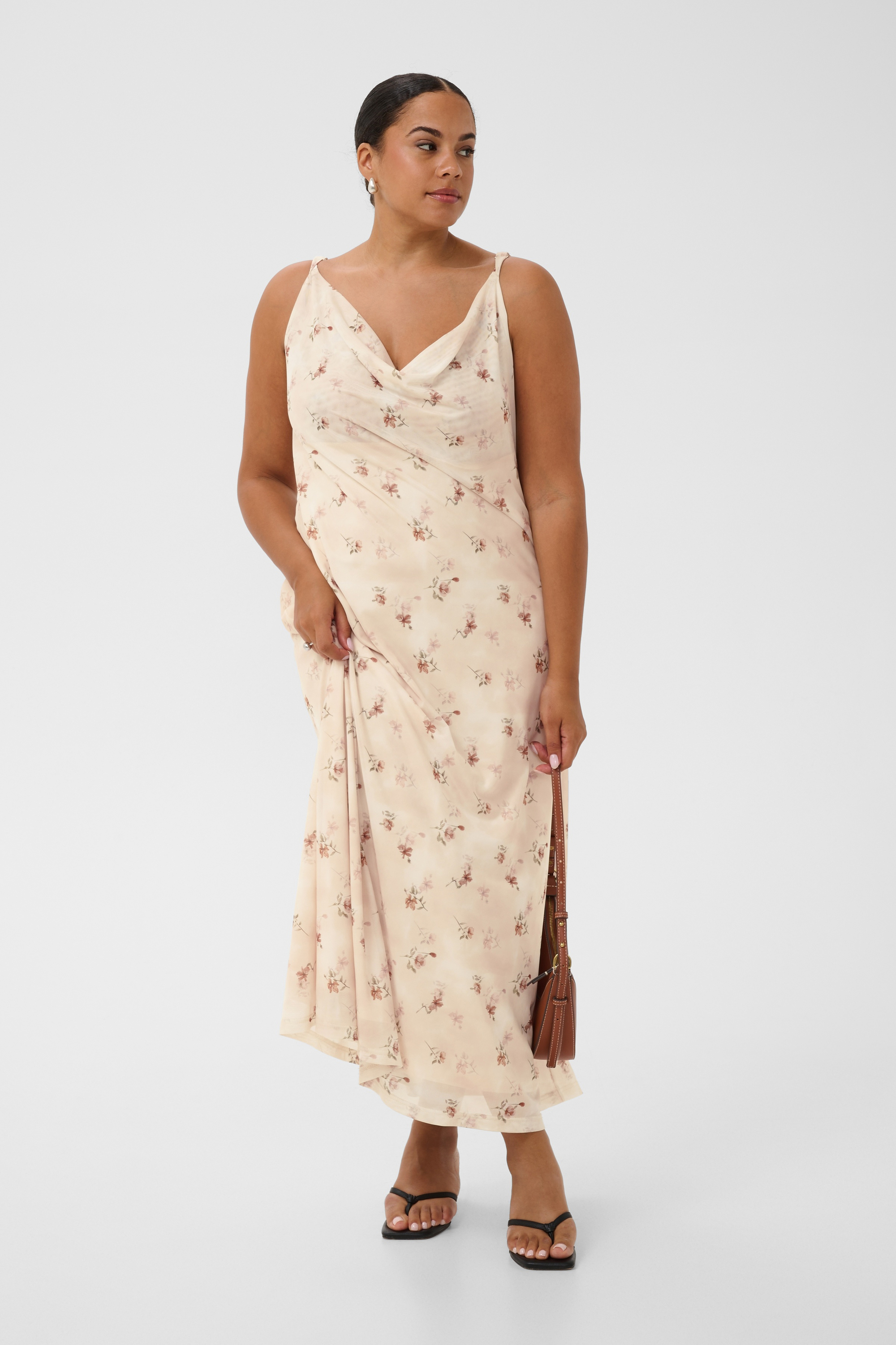 Robe, KAFFE CURVE