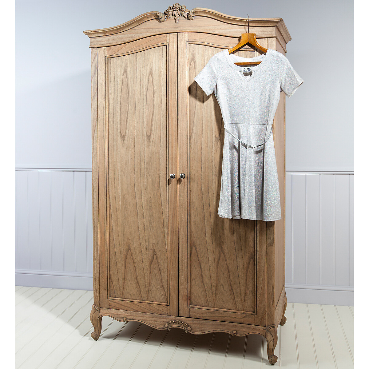 Cleo French-Vintage 2-Door Wardrobe, ÉDITÉ