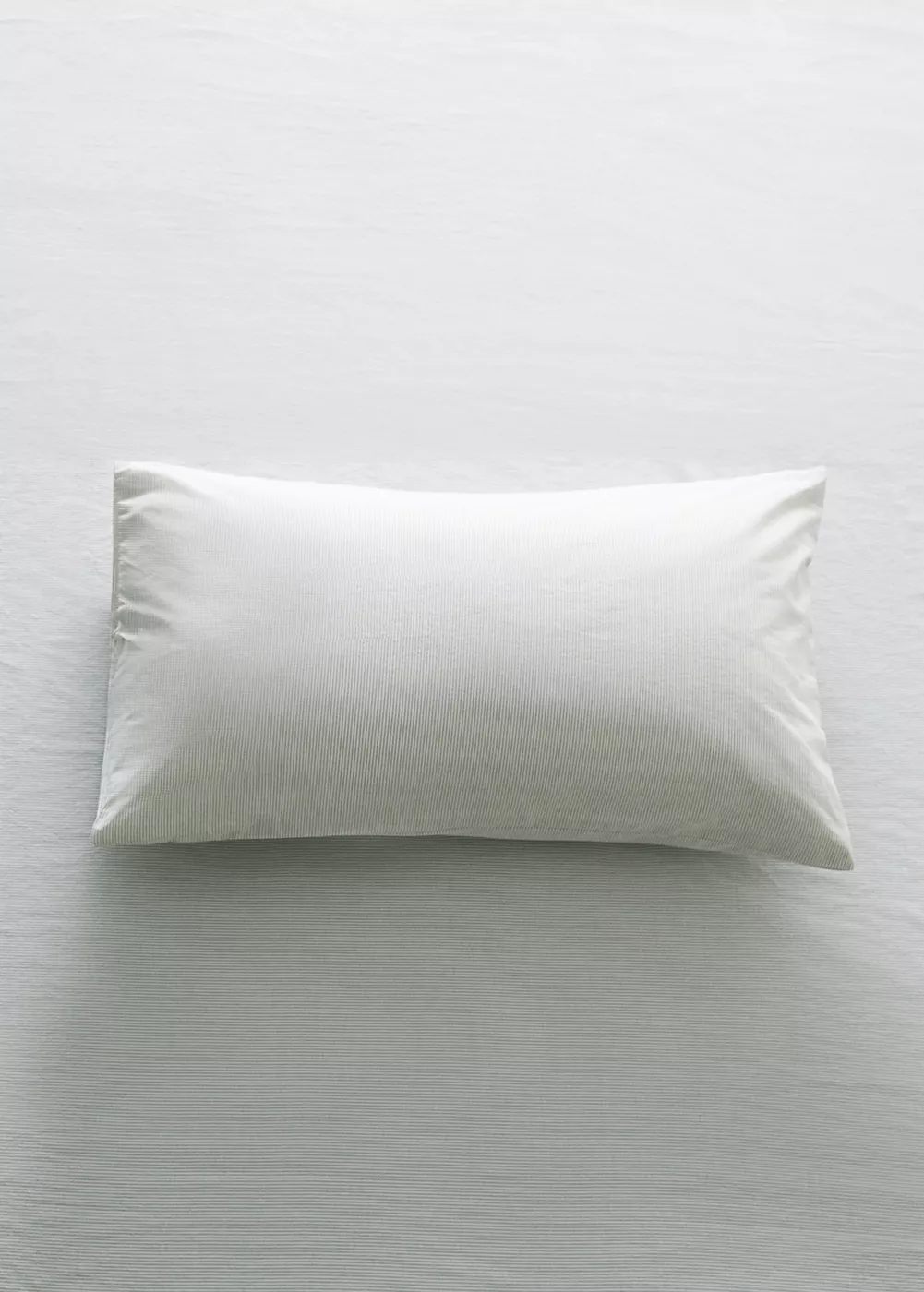 Taie d'oreiller pour berceau à fines rayures, en coton avec fil teint, MANGO HOME