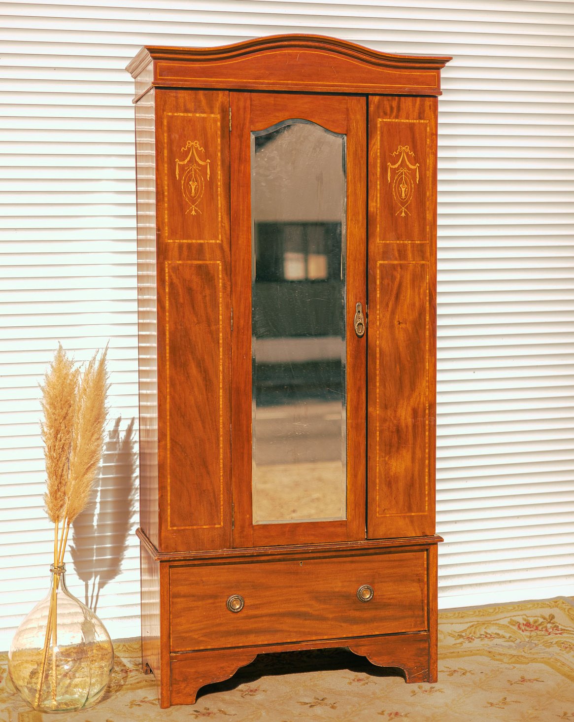 Armoire élégante avec miroir Blandine N°491 - Bon état, DEBONGOUT