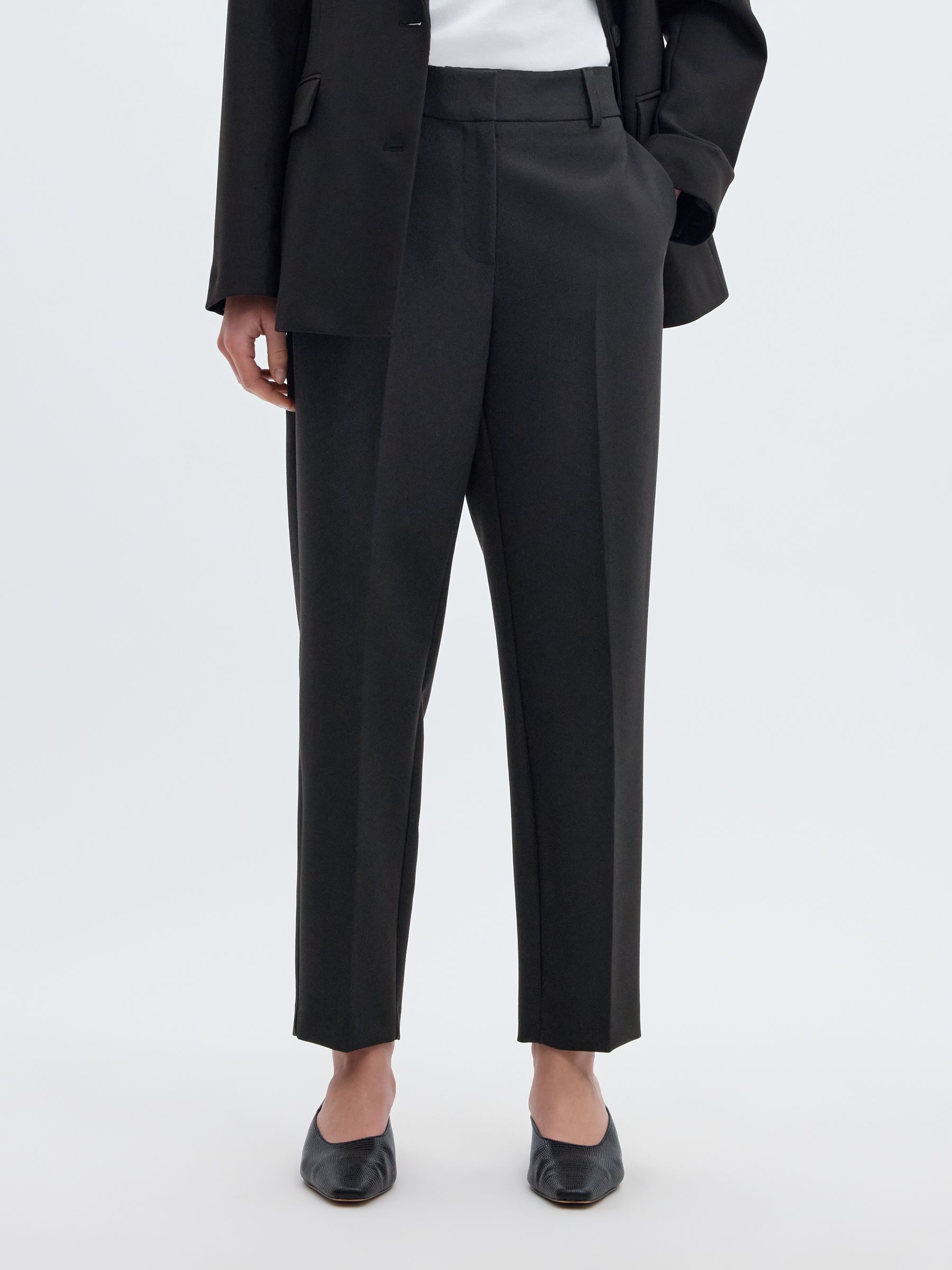 Pantalon, SELECTED