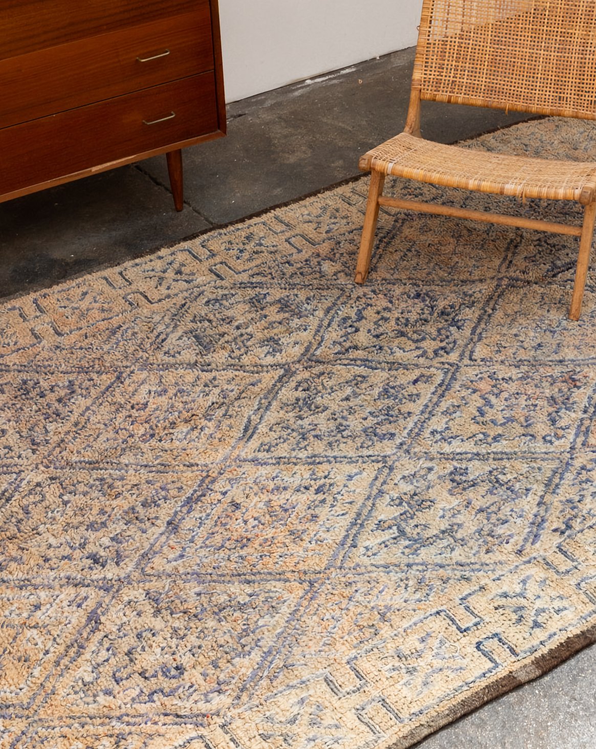 Grand tapis bleu en laine naturelle Olivier N°30 - Bon état, DEBONGOUT